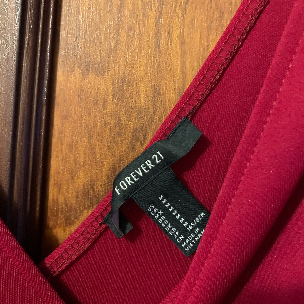 Red Dress - Picture 3 of 4